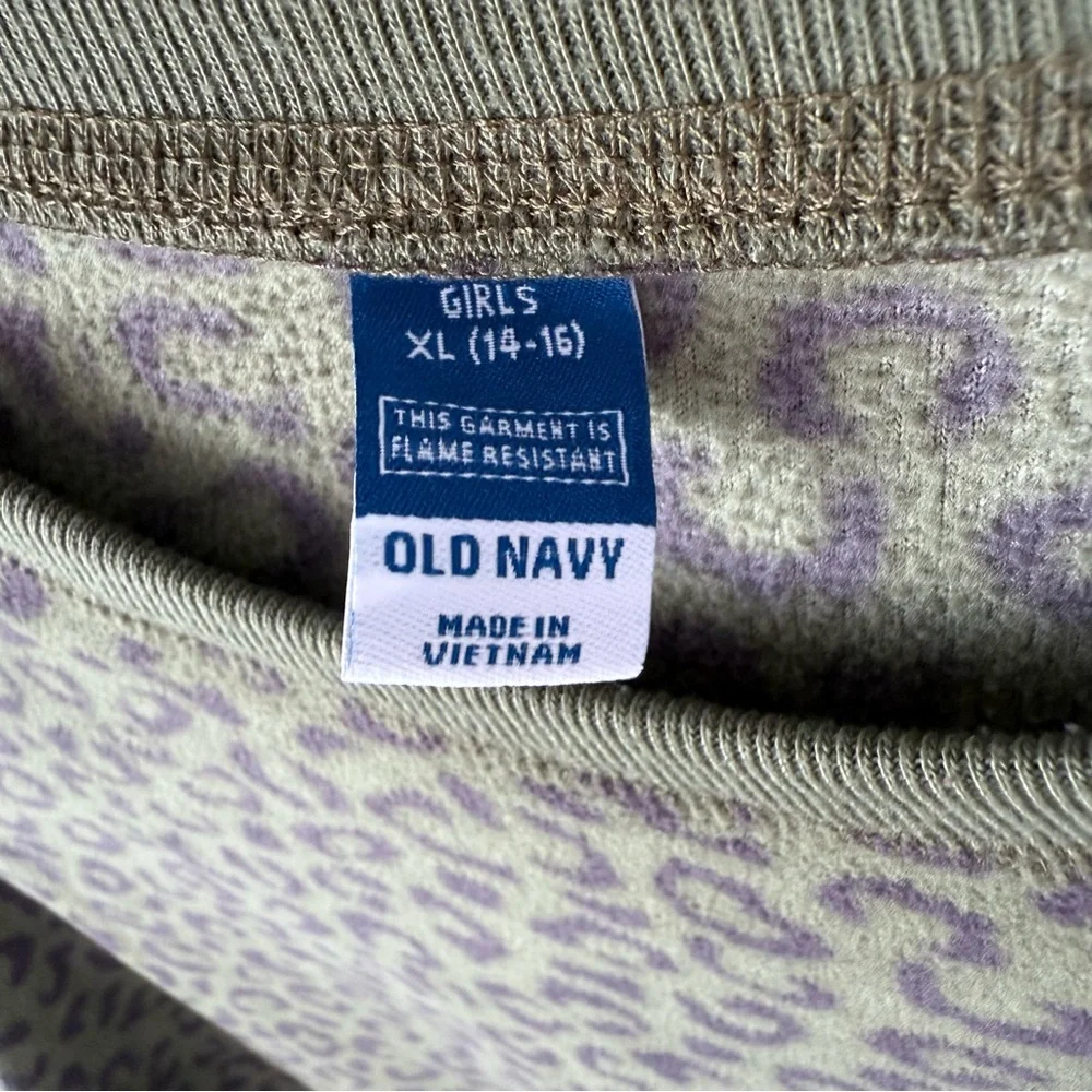 Old Navy Green Leopard Kids Pajama Set